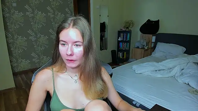 EmilyPaw online show from October 2025 09:07:02 AM