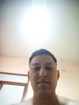 Snapshot of LuisMex1998 chatting on July 2026 07:23:02 AM LuisMex1998 online show from July 2026 07:23:02 AM