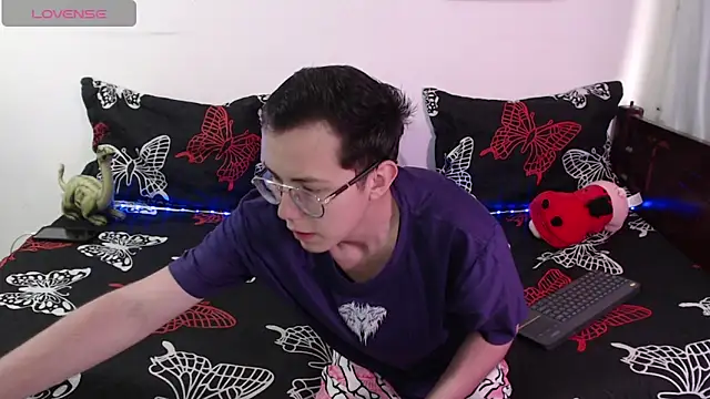 Tina 4 Charlie online show from October 2025 12:46:01 PM