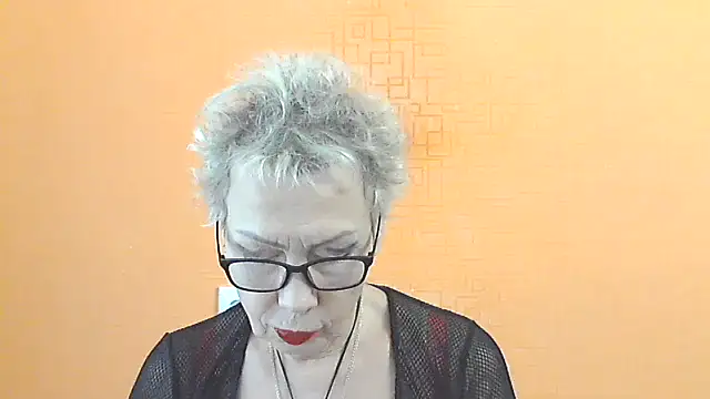 NessyJenixs online show from October 2025 07:01:01 AM