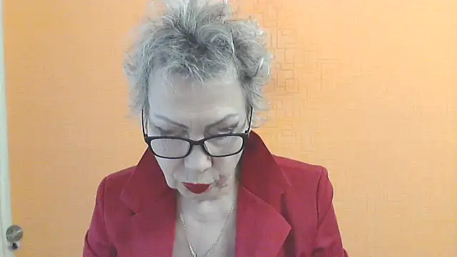 NessyJenixs online show from January 2026 08:18:02 AM