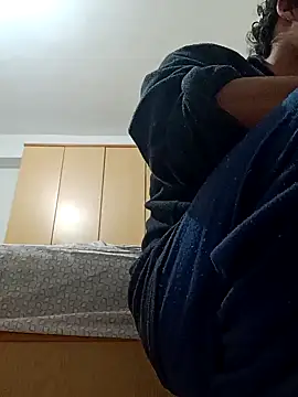 Snapshot of cingonduro chatting on March 2025 07:01:02 PM cingonduro online show from March 2025 07:01:02 PM