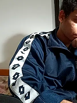 Snapshot of cingonduro chatting on November 2025 07:13:01 PM cingonduro online show from November 2025 07:13:01 PM