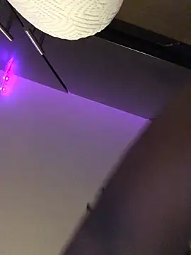 theprettysoles online show from April 2026 01:39:01 AM