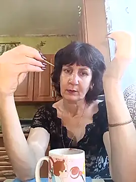 Laura Kiss online show from November 2025 07:30:02 AM