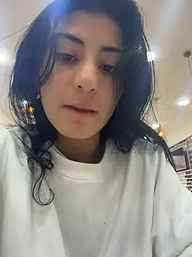 Snapshot of fiorella_paris chatting on March 2026 04:00:01 PM fiorella paris online show from March 2026 04:00:01 PM