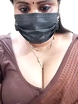 Queenflowerr online show from January 2025 06:09:02 PM