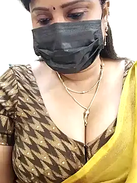 Queenflowerr online show from February 2025 01:00:01 AM