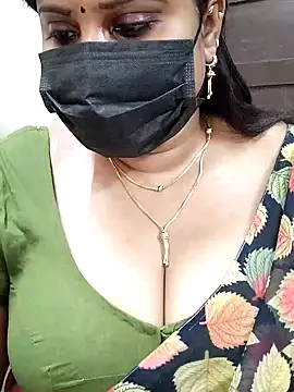 Queenflowerr online show from February 2025 05:25:01 AM