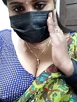 Queenflowerr online show from February 2025 11:17:02 AM