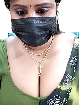 Queenflowerr online show from March 2025 11:36:02 AM