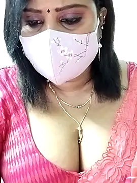 Queenflowerr online show from September 2025 05:46:02 PM