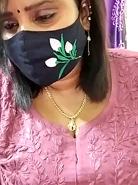 Queenflowerr online show from September 2025 06:34:01 PM