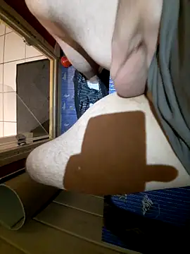 Berniwix2 online show from November 2025 08:53:02 AM