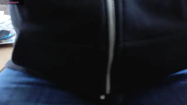 Snapshot of IndienTiger chatting on April 2026 11:52:02 AM IndienTiger online show from April 2026 11:52:02 AM