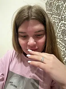 ella zzz online show from February 2026 07:44:02 PM