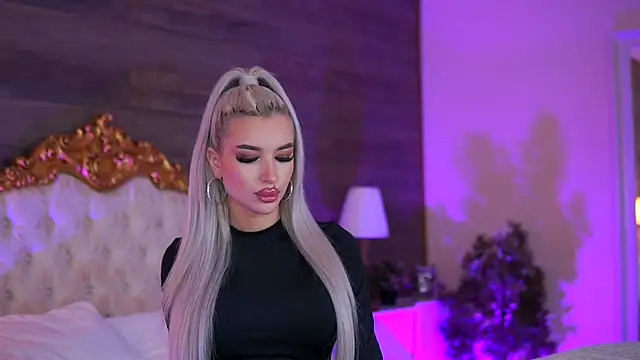 Juicy Jessye online show from September 2025 07:46:01 PM