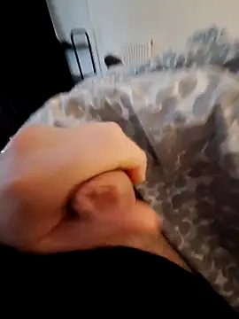 Snapshot of bongish20010 chatting on February 2025 02:59:01 PM bongish20010 online show from February 2025 02:59:01 PM