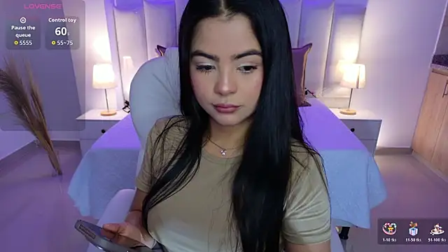 Layla Breezee online show from April 2026 11:43:01 AM