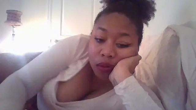 Snapshot of angeliquebelcali chatting on March 2025 12:19:02 AM angeliquebelcali online show from March 2025 12:19:02 AM
