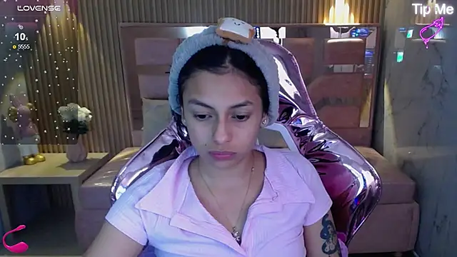 lilith petit sub online show from February 2025 01:01:01 PM