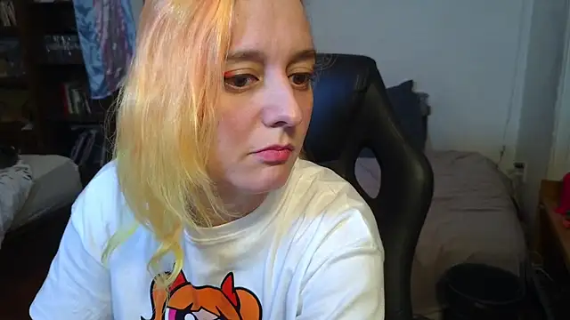 Snapshot of Evelan420 chatting on October 2025 08:46:02 PM Evelan420 online show from October 2025 08:46:02 PM