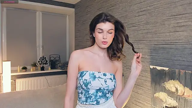 FloraDobb online show from February 2025 10:08:02 PM