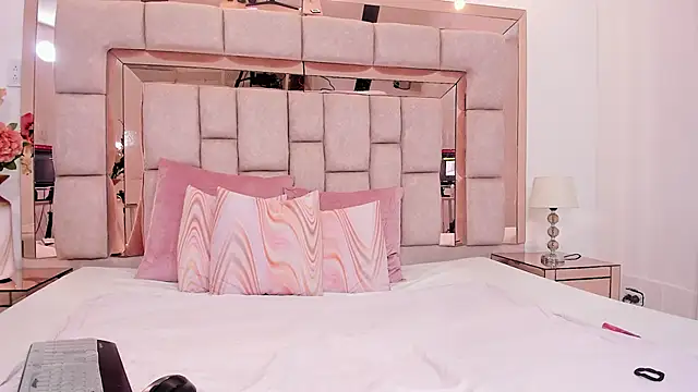 Snapshot of taliarussel chatting on January 2025 10:05:01 PM taliarussel online show from January 2025 10:05:01 PM