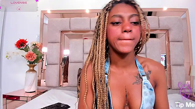 Snapshot of taliarussel chatting on March 2025 08:31:02 PM taliarussel online show from March 2025 08:31:02 PM