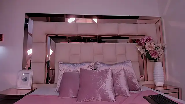 Snapshot of taliarussel chatting on March 2025 10:18:02 PM taliarussel online show from March 2025 10:18:02 PM