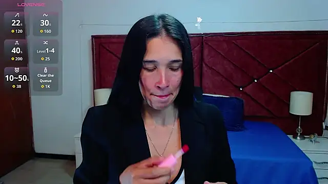 Snapshot of victoria_adams07 chatting on January 2026 01:46:01 PM victoria adams07 online show from January 2026 01:46:01 PM