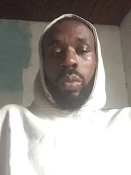 Snapshot of onewinnertee chatting on April 2026 12:21:01 PM onewinnertee online show from April 2026 12:21:01 PM