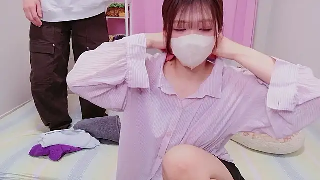 NA-KAREN-V8 online show from April 2026 12:20:01 PM