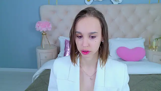 SandraTucker online show from April 2026 02:49:02 AM