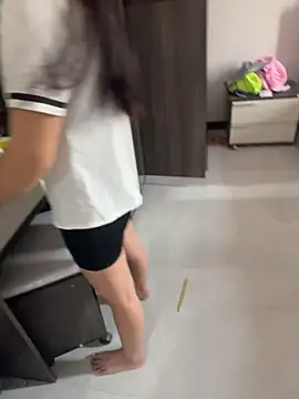 Snapshot of TOP_po chatting on April 2026 04:28:01 AM TOP po online show from April 2026 04:28:01 AM