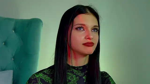 Snapshot of BeverlyMost chatting on February 2025 04:29:01 PM BeverlyMost online show from February 2025 04:29:01 PM