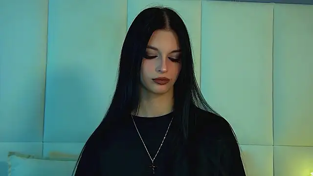 Snapshot of BeverlyMost chatting on March 2026 06:35:02 PM BeverlyMost online show from March 2026 06:35:02 PM