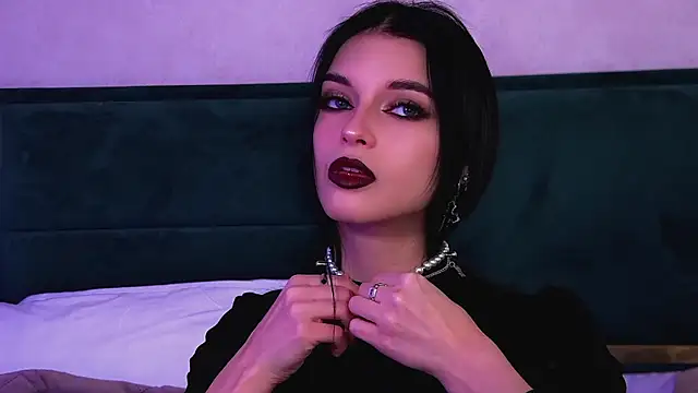 Snapshot of BeverlyMost chatting on March 2026 06:29:01 AM BeverlyMost online show from March 2026 06:29:01 AM