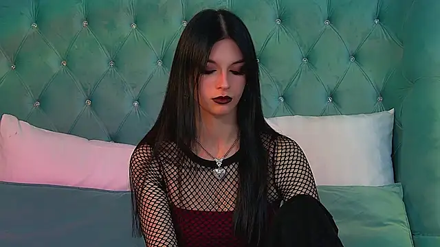 Snapshot of BeverlyMost chatting on March 2026 06:35:02 PM BeverlyMost online show from March 2026 06:35:02 PM