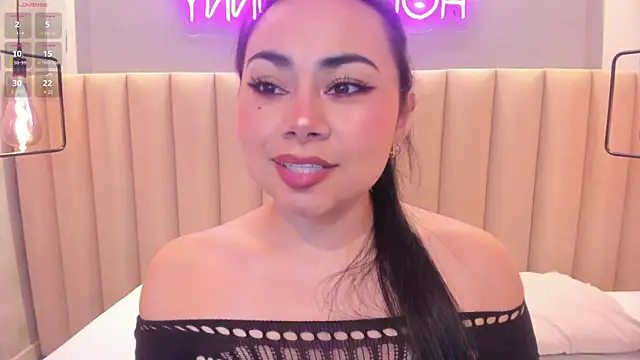 Snapshot of Naomymonroe_ chatting on September 2025 04:43:02 PM Naomymonroe online show from September 2025 04:43:02 PM