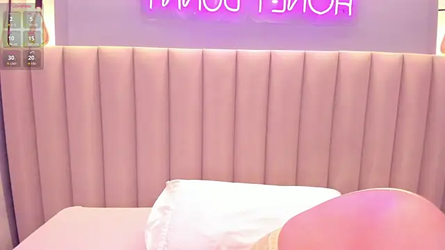 Naomymonroe  online show from January 2026 10:00:02 PM