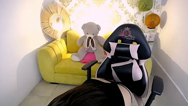 natyk m online show from March 2025 01:37:02 PM