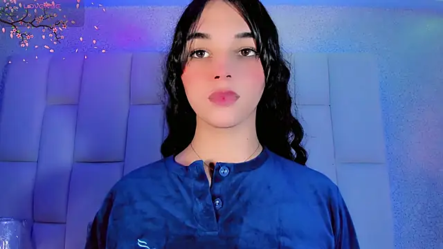 Snapshot of Angeles_Busst chatting on September 2025 08:33:01 PM Angeles Busst online show from September 2025 08:33:01 PM