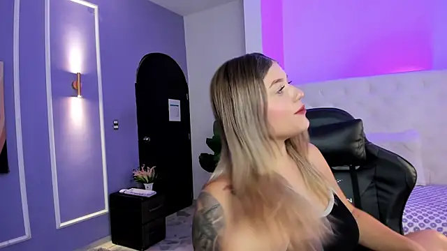 alaia greyy online show from December 2025 02:04:01 PM