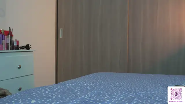 Snapshot of sophi_lii chatting on March 2026 02:04:02 AM sophi lii online show from March 2026 02:04:02 AM