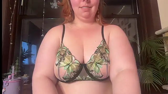 Snapshot of curvycate127 chatting on March 2026 04:50:01 AM curvycate127 online show from March 2026 04:50:01 AM