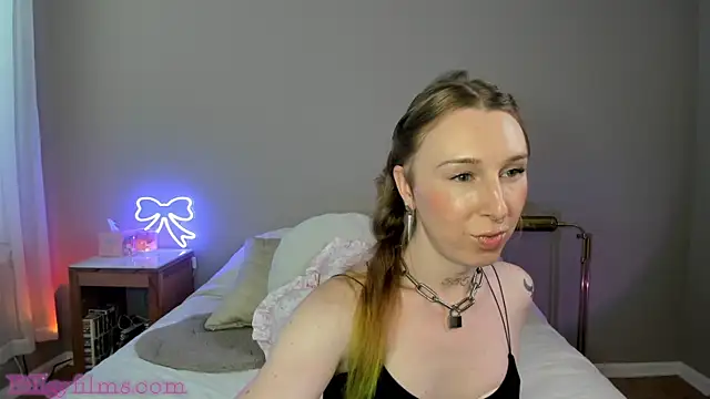 Snapshot of StarDuvall chatting on March 2026 08:37:01 PM StarDuvall online show from March 2026 08:37:01 PM