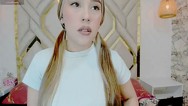 Snapshot of Lannajansen chatting on January 2025 01:14:01 PM Lannajansen online show from January 2025 01:14:01 PM