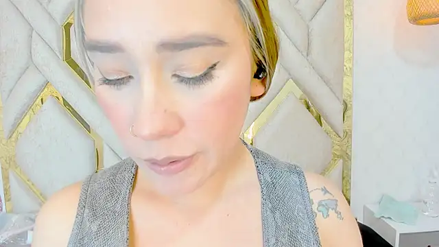 Snapshot of Lannajansen chatting on February 2025 04:57:02 PM Lannajansen online show from February 2025 04:57:02 PM