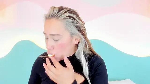 Snapshot of Lannajansen chatting on November 2025 03:19:02 PM Lannajansen online show from November 2025 03:19:02 PM